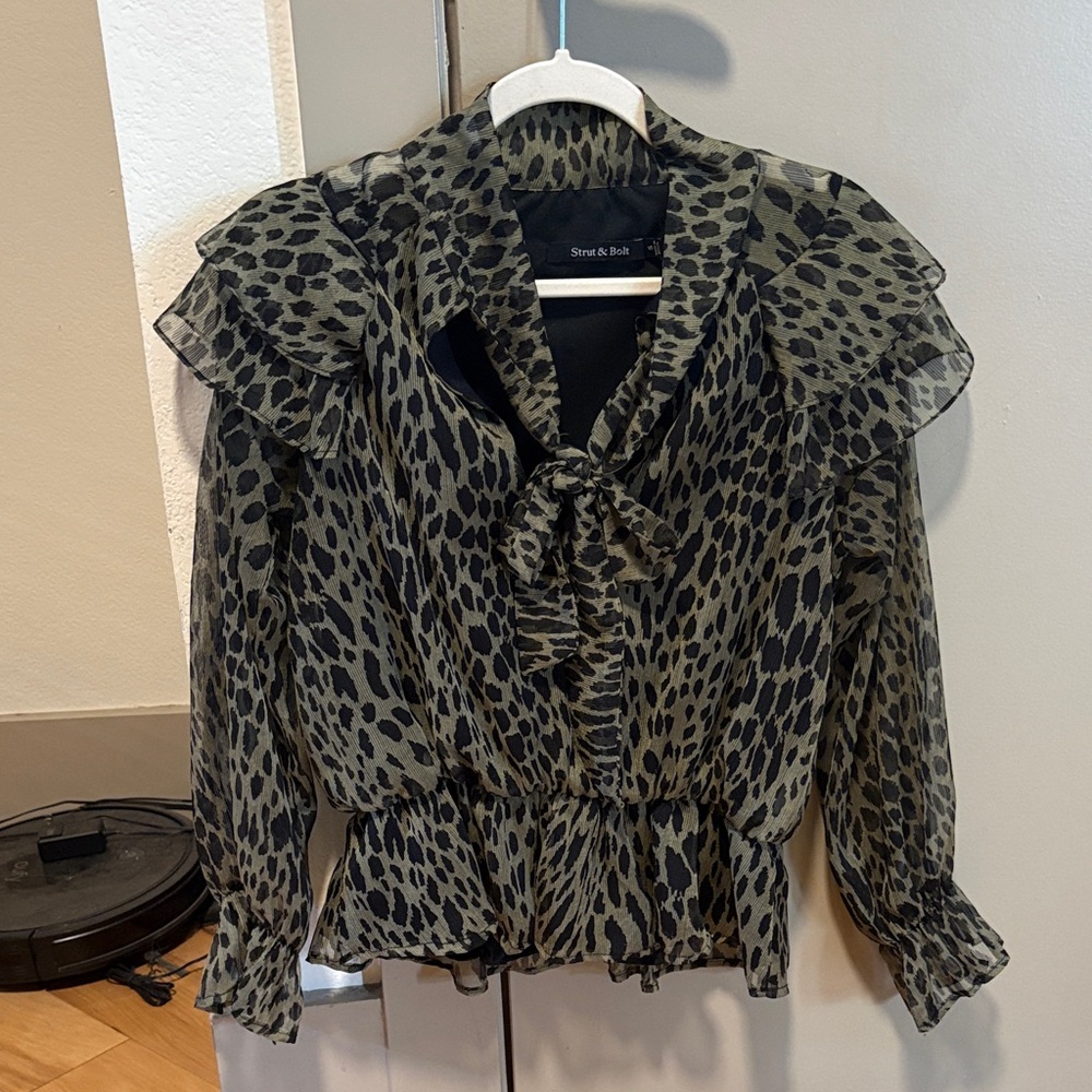 Ruffle Tie-Neck Leopard Blouse in Olive Green